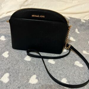 Michael Kors crossbody bag 👛🖤